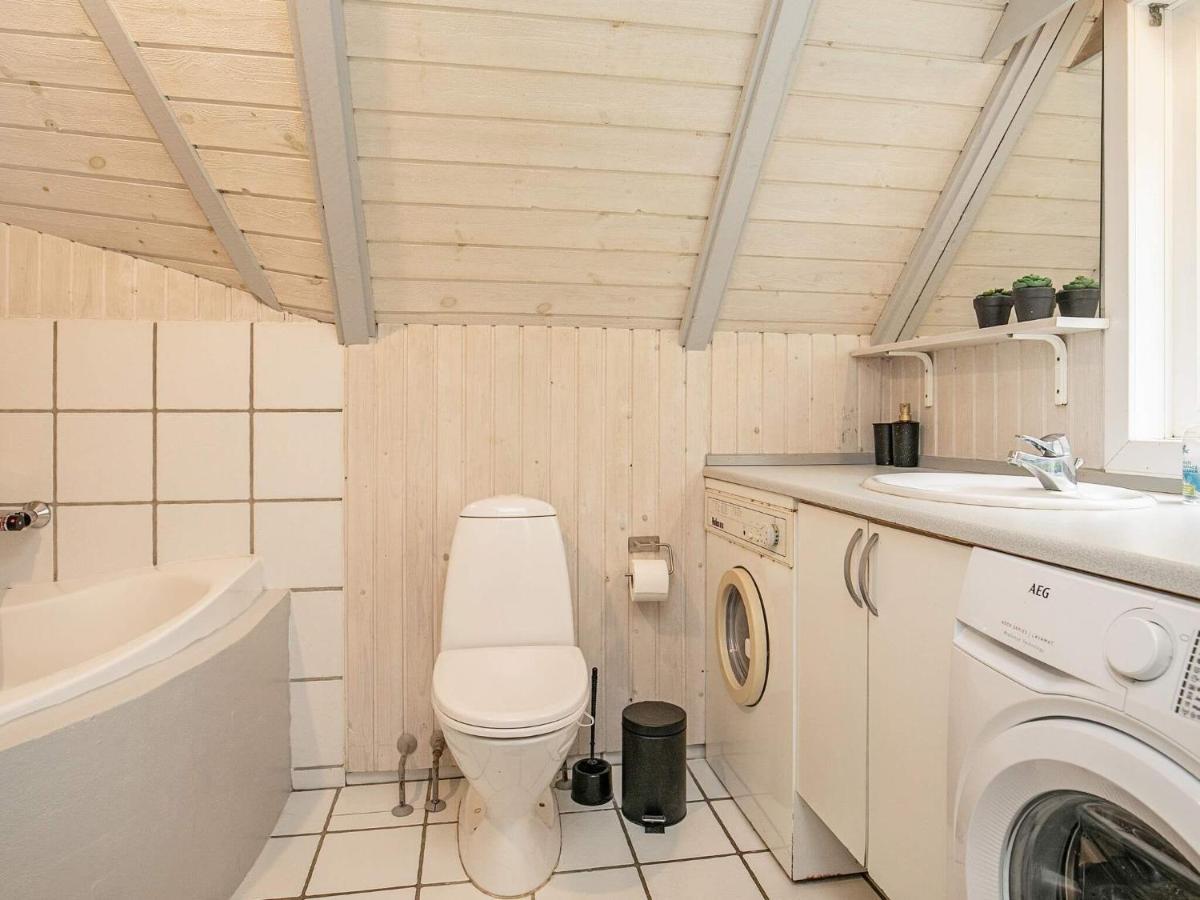 Holiday Home Blavand Cccv Bagian luar foto